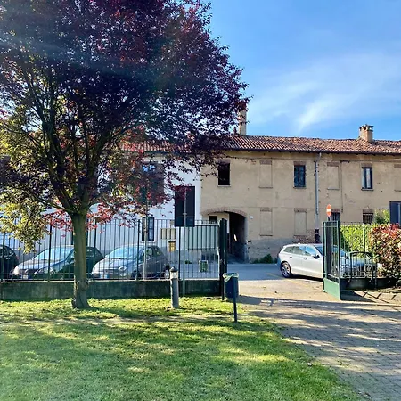 Ruti's House - Monolocale Con Travi A Vista Vicino Malpensa E Milano Rho Fiera * Gallarate